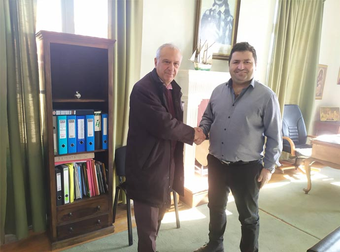 Πραγματοποιήθηκε σήμερα στο Δημαρχείο Λίμνης συνάντηση με τον κ. Γεώργιο Θεοδώρου Ομότιμο Καθηγητή Παλαιοντολογίας